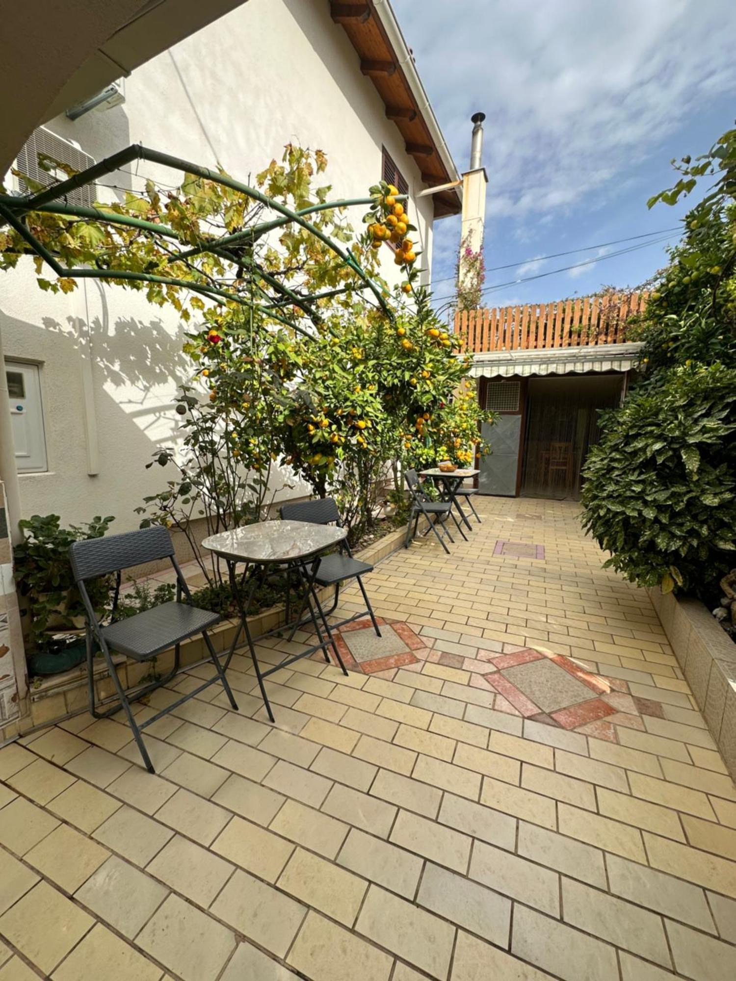House Isabel *
